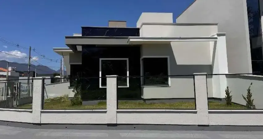 Casa com 3 quartos à venda na Avenida Nielsen Ubiratã Delfino José, Bela Vista, Palhoça