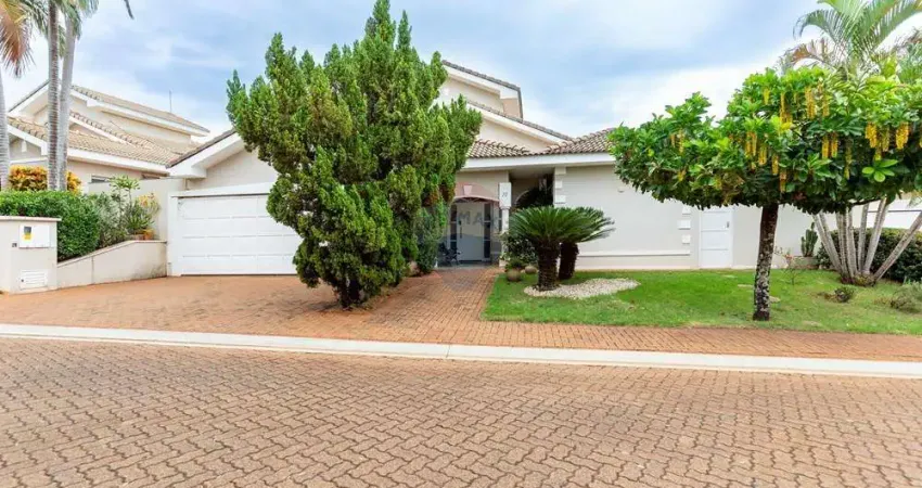 Casa a Venda com 4 quartos, sendo 4 suítes, piscina, fotovoltaica, 586,11m² terreno e 353m² construção
