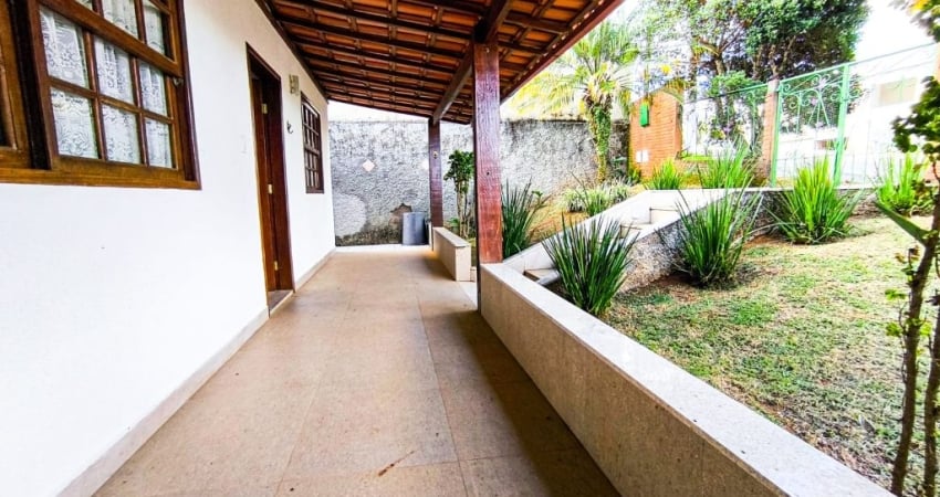 Linda Casa Linear em Excelente Condomínio - Oportunidade Imperdível! AR$ 900.000,00