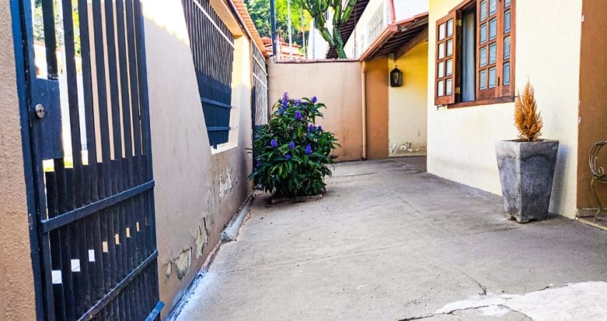 Uma casa admirável na melhor localização do Vale do Ipê. R$ 880.000,00