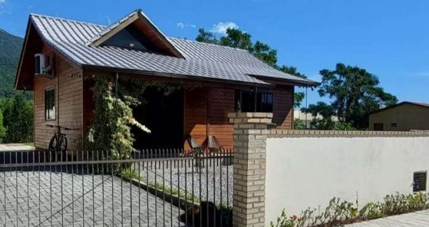 Casa com 2 quartos à venda na Manoel Paulo da Silveira, 98, Praia de Fora, Palhoça