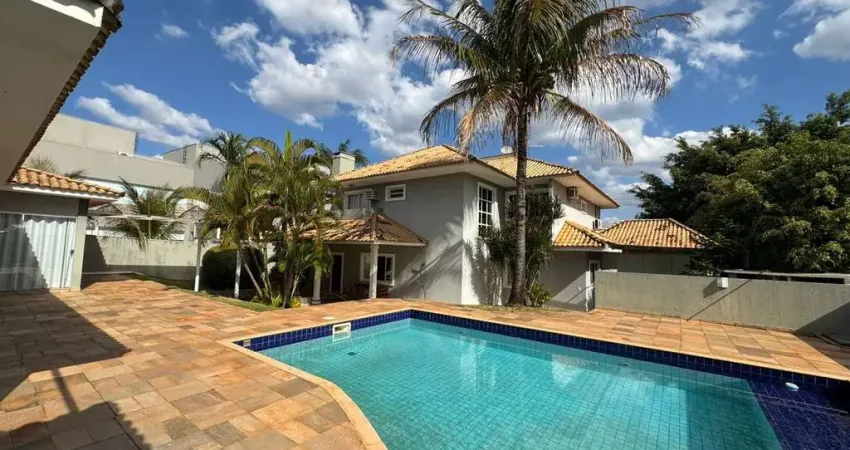 VILLAGGIO DO ENGENHO -  Sobrado para locação com 4 quartos (2 suítes) com 450m² por R$10.000,00 - J