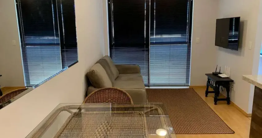 SOHO PARANAGUÁ | Apartamento mobiliado com 1 quarto para locação por R$ 3.200,00/mês - Centro.