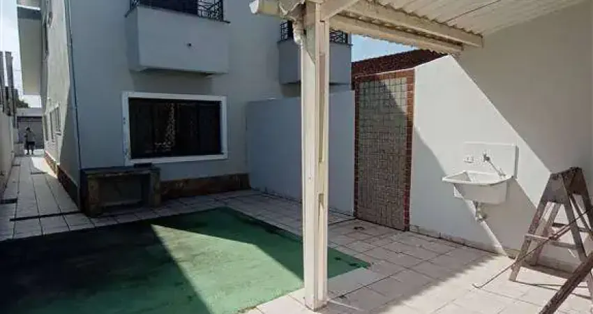 Sobrado individual com 2 dormitórios em praia grande – balneário maracanã
 apenas 450 metros da praia | 2 dormitórios | 2 vagas de garagem
 r$ 485.000,00 – aceita financiamento bancário