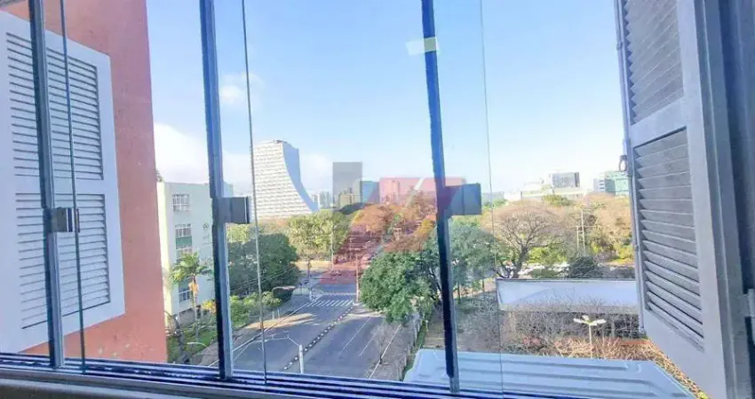 Apartamento com 1 dormitório à venda, 50 m² por R$ 480.000,00 - Centro - Porto Alegre/RS