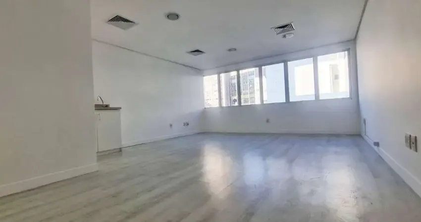 Sala comercial para alugar na Rua Washington Luiz, 1010, Centro Histórico, Porto Alegre