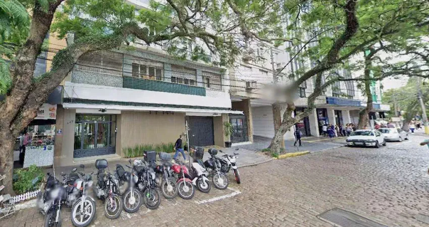 Apartamento com 3 quartos para alugar na Rua Coronel Genuino, 445, Centro Histórico, Porto Alegre