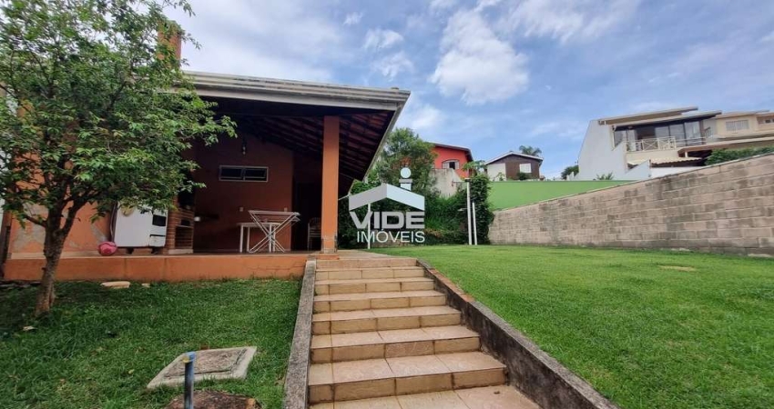 Casa em Condomínio em Sousas, Campinas-SP: 3 quartos, 1 suíte, 2 salas, 3 banheiros, 4 vagas, 255,18m² de área.