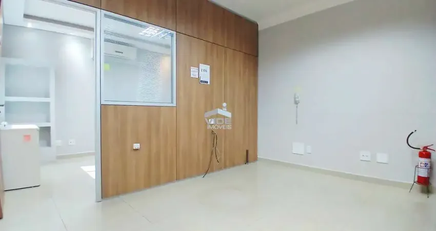 Sala comercial com 2 salas para alugar na Rua Maria Monteiro, 1300, Cambuí, Campinas