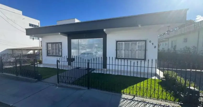 Casa com 4 quartos à venda no Centro, Penha 