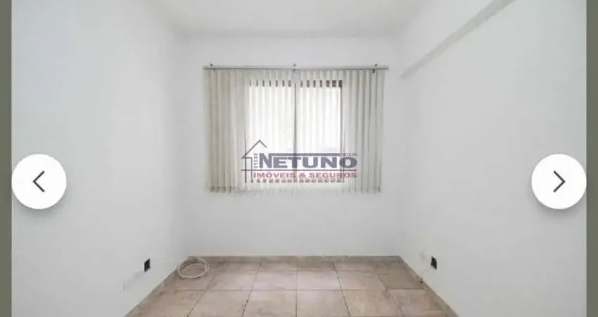 Apartamento na Vila Gustavo com 01 dorm, sala de estar, wc, cozinha com ármarios embutidos, 01 vaga