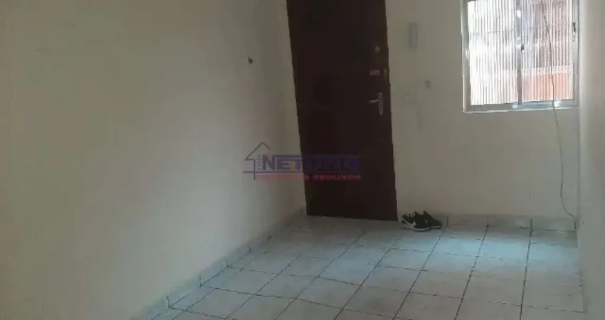 Apartamento na Vila Sabrina com 03 dorms, sala de estar, cozinha, wc com box, lavanderia , 01 vaga.