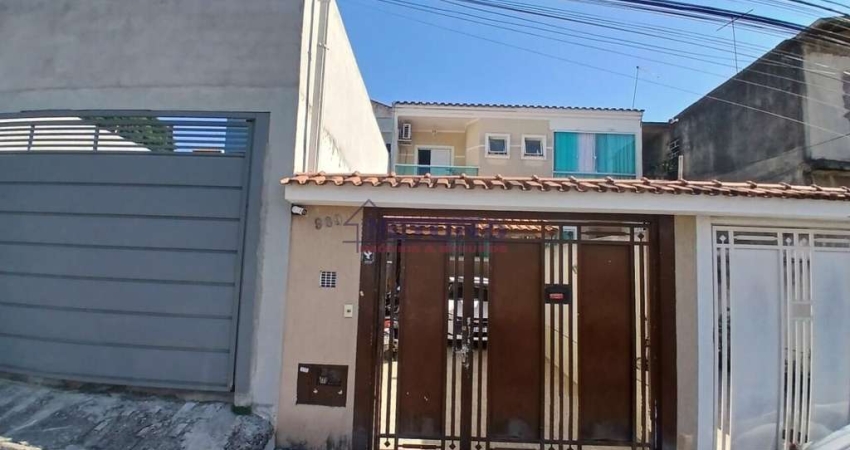 Sobrado seminovo na Vila Medeiros com 03 dorms, 01 suíte, sala espaçosa, cozinha, banheiro, 02 vagas