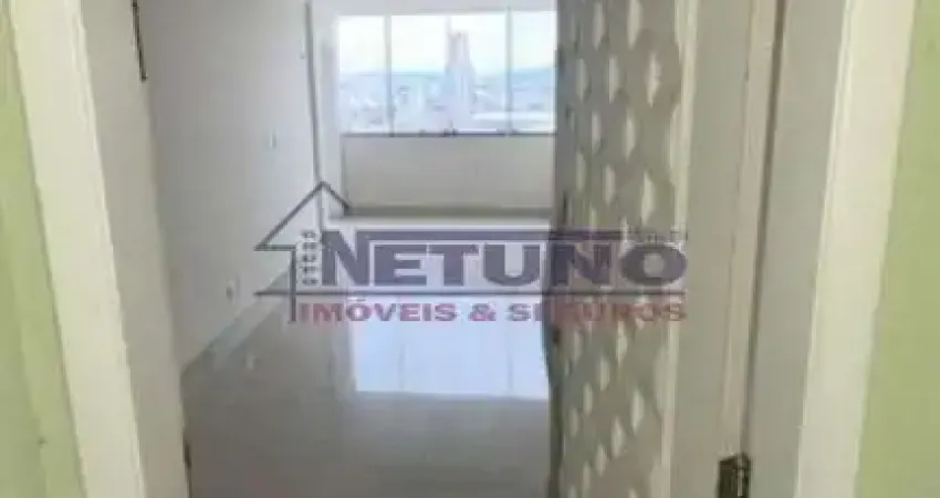 Apartamento no Brás, 05 minutos a pé da estação, 02 dorms, sala, cozinha, wc, lavanderia (sem vaga).