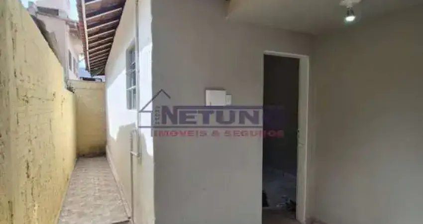 Casa térrea na vila medeiros, sendo 1 quarto e cozinha. entrada independente