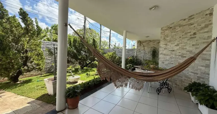 Casa com 4 quartos próxima ao parque Parahyba no Aeroclube