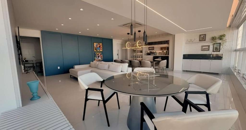 Apartamento com 157 m² e 3 suítes todo ambientado no Miramar