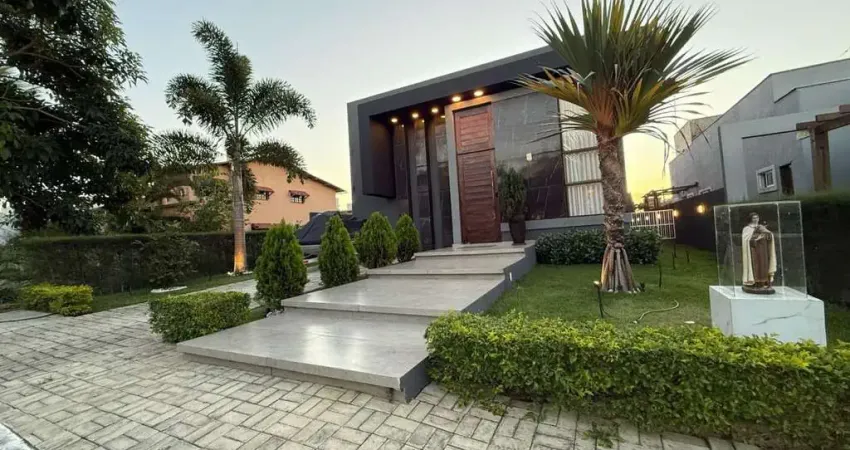 Casa com 3 suítes, área gourmet e piscina aquecida no condomínio Caminhos da Serra em Bananeiras