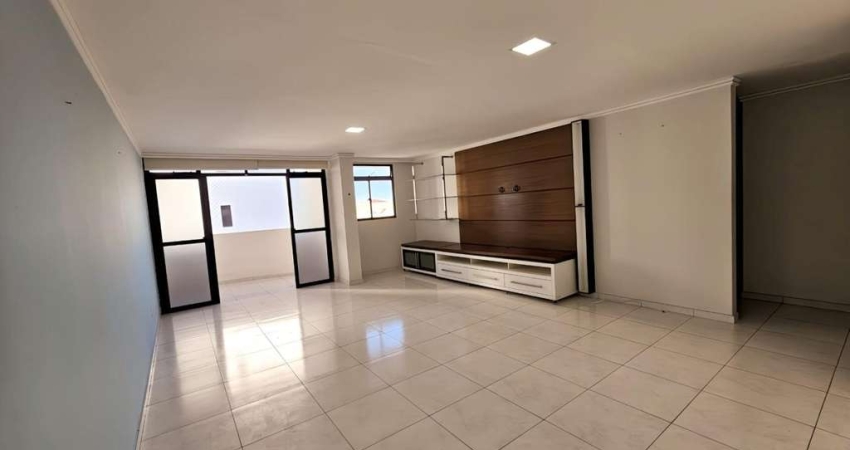 Apartamento com 125 m² e 3 quartos próximo da praia no Cabo Branco