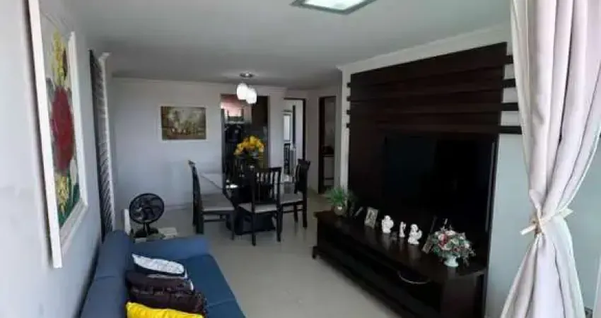 Apartamento com 77 m² e 3 quartos a poucos metros da praia no Bessa
