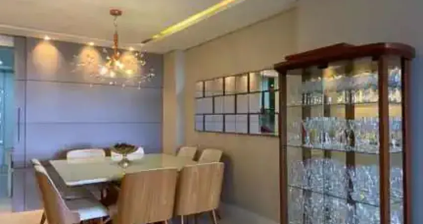 Apartamento com 175 m² e 3 suítes com móveis projetados, próximo da praia em manaíra