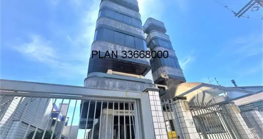 04 dormitórios, sendo uma suíte com banheira de hidromassagem, e 02 vagas cobertas para carro.