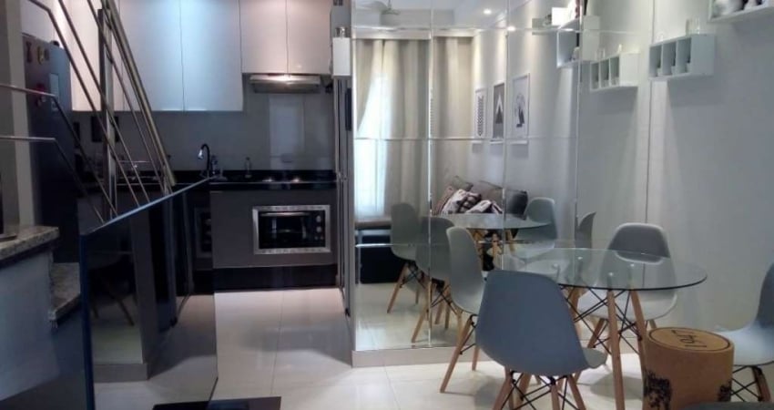 Triplex 75 metros há 100 metros do metro Parada Inglesa