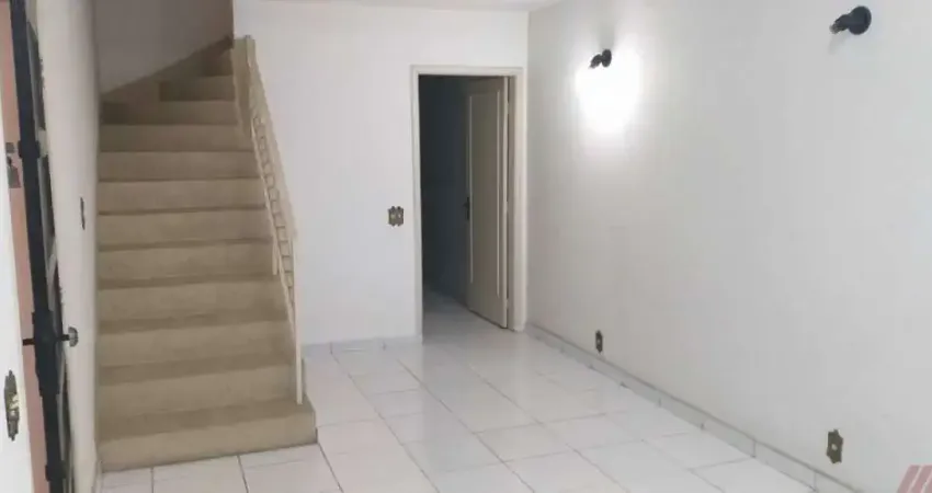 Sobrado casa verde de 2 dormitórios com 2 vagas de garagem, edícula com o terceiro dormitório