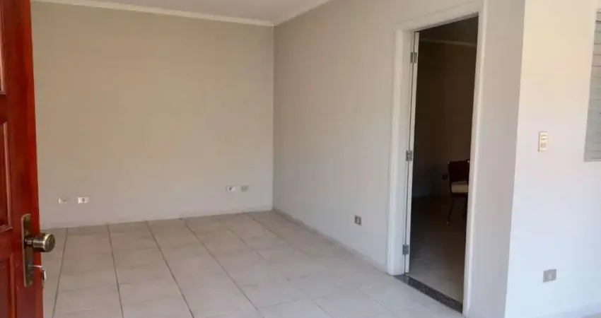Sobrado para Venda  com 3 dormitórios e 1 vaga garagem