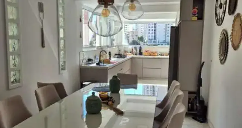Sobrado, 3 Dormitório(s)1 Suítes1 Vaga(s)Área útil: 550,00 m²