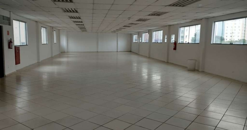 Salão Comercial pra locação, excelente para academia e outros com 400 metros de área livre