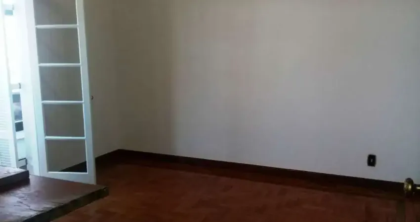 Prédio comercial com 210 metros para locação em Santana com 2 salas e 3 banheiros
