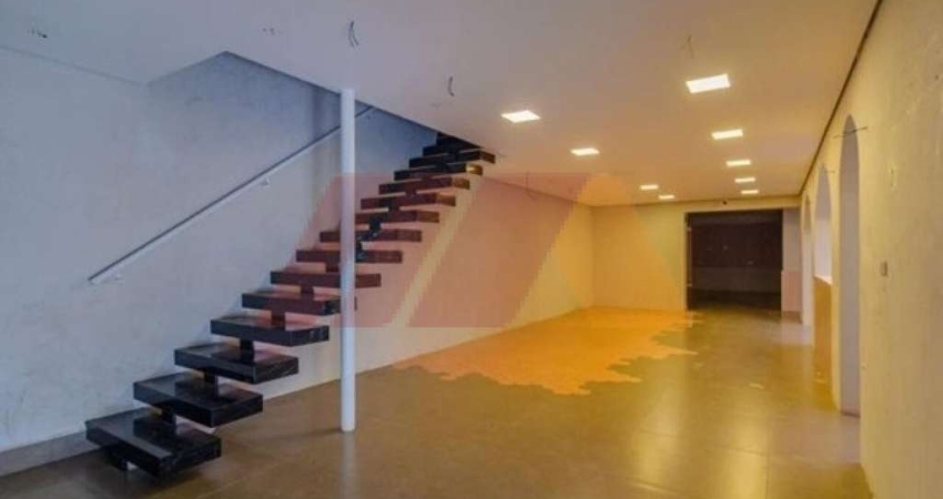 Casa comercial disponível para locação, com 280 M². Localizada em Santana.