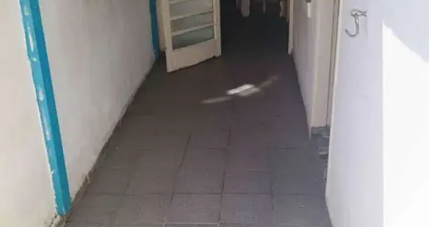 ? Oportunidade Rara! Terreno com 2 Casas Construídas ? Ideal para Moradia e Renda Extra