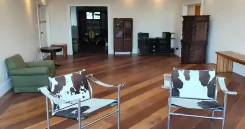 Apartamento de alto padrão para locação com 350m², 4 quartos em frente o metrô república