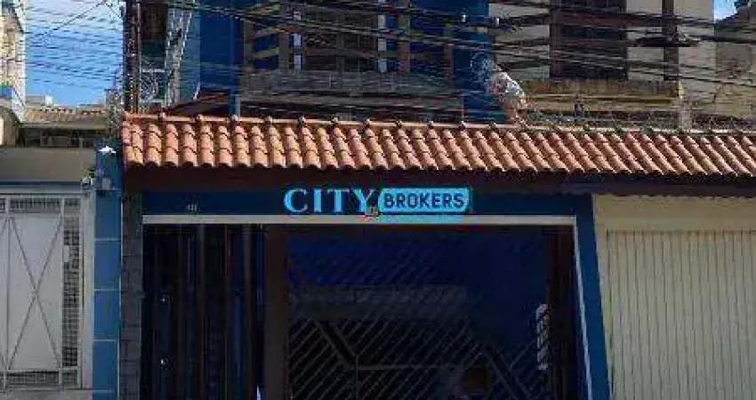 Casa, sobrado à venda 280m ², 2 salas, 3 cozinhas, 5 banheiros, 2 lavanderias e 4 quartos sendo 3 com suíte e 1 com sacada, no jardim santa mena