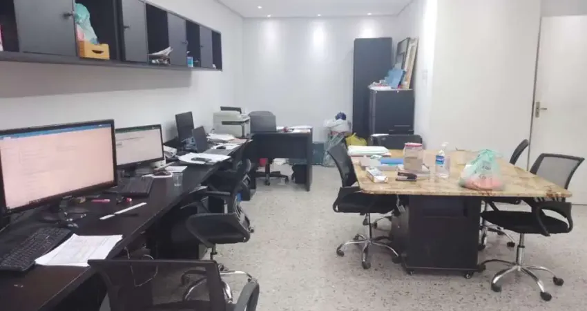 Prédio comercial com 687m², com 12 salas, 12 vagas, infraestrutura completa no centro de guarulhos