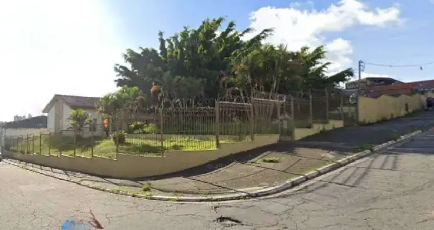 Terreno à venda na Rua Flor de Inverno, Jardim das Camélias, São Paulo