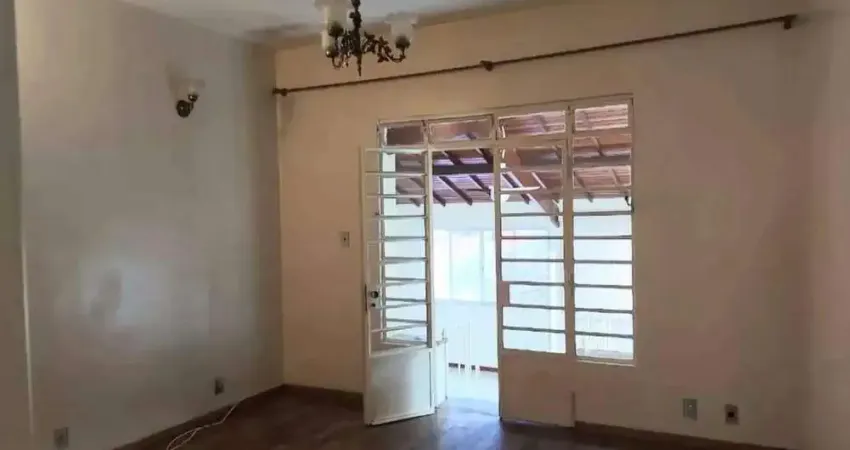 Sobrado á venda com 400m², 5 dormitórios, 4 banheiros, 2 vagas no bairro tremembé zona norte