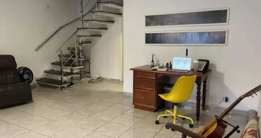 Sobrado á venda com 200m², 2 dormitórios, 3 vagas no parque edu chaves zona norte