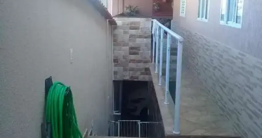 Casa com 2 quartos à venda na Rua Ipirapema, Jardim Layr, Mogi das Cruzes