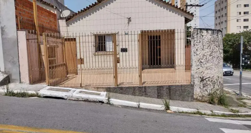 Duas casas no mesmo terreno, terreno com 250m² casa 1 com 120m². e casa 2, com 87m² 3 vagas