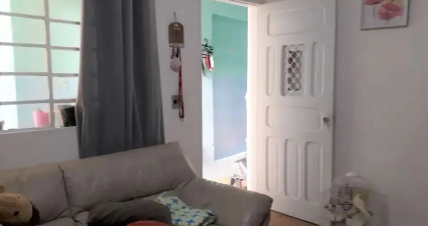 Casa á venda com 440m², 5 casas no mesmo terreno na vila ede zona norte