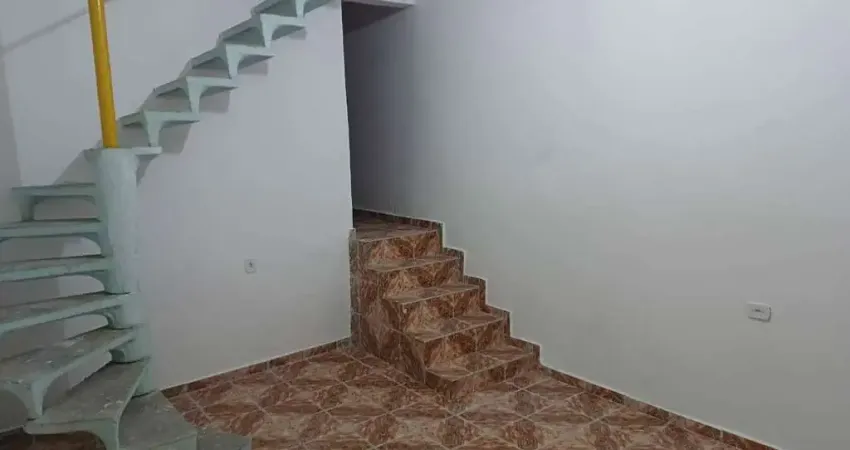 Sobrado á venda com 4 casas no mesmo terreno na cidade soberana-guarulhos