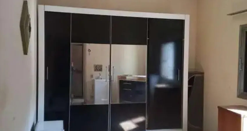 Sobrado 154m² á venda com 7 cômodos, mais 2 quintais e 1 lavanderia no bom retiro.