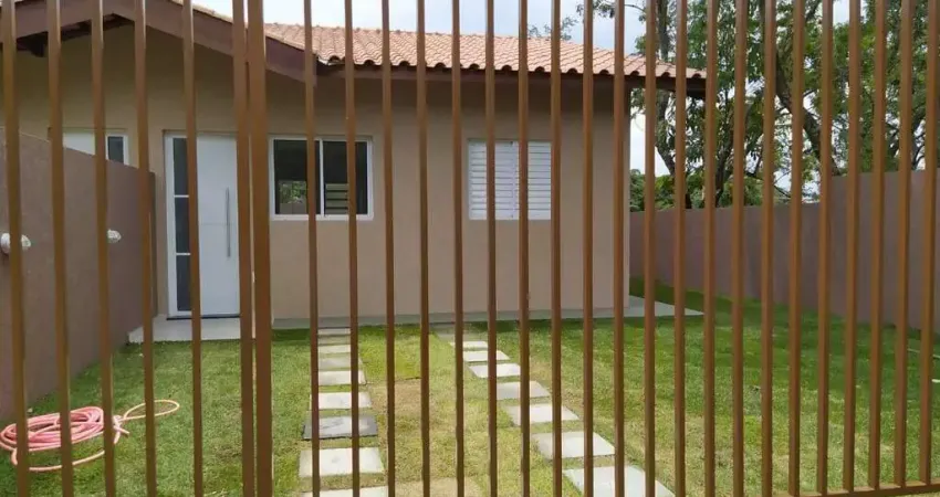 Casa em jardim santo antônio com 54.40 m² , 2 quarto(s) , 3 vaga(s).