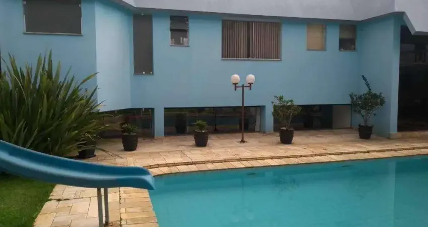 Obrado alto padrão com 456m², 5 quartos, 3uítes e 10 banheiros - 456 m² de luxo e conforto