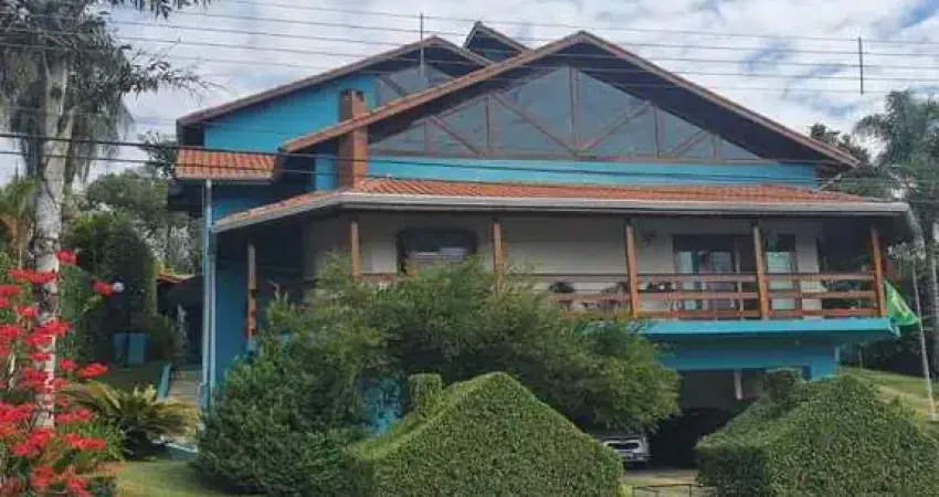 Casa de condomínio a venda com 800m² de área construída caraguatá - mairiporã - sp