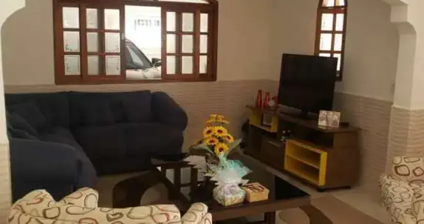 Linda casa 128m² 3 dormitórios com suíte, 2 vagas de garagem com churrasqueira