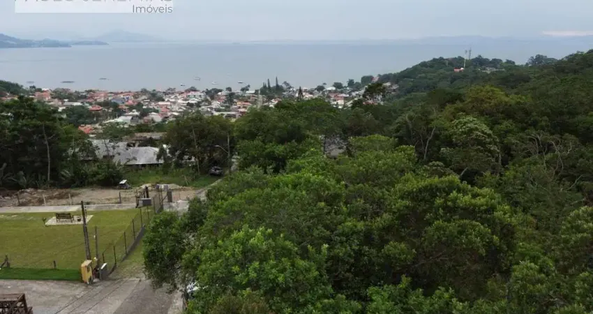 Terreno Vista Mar à Venda em Sambaqui, Florianópolis - R$ 5.000.000